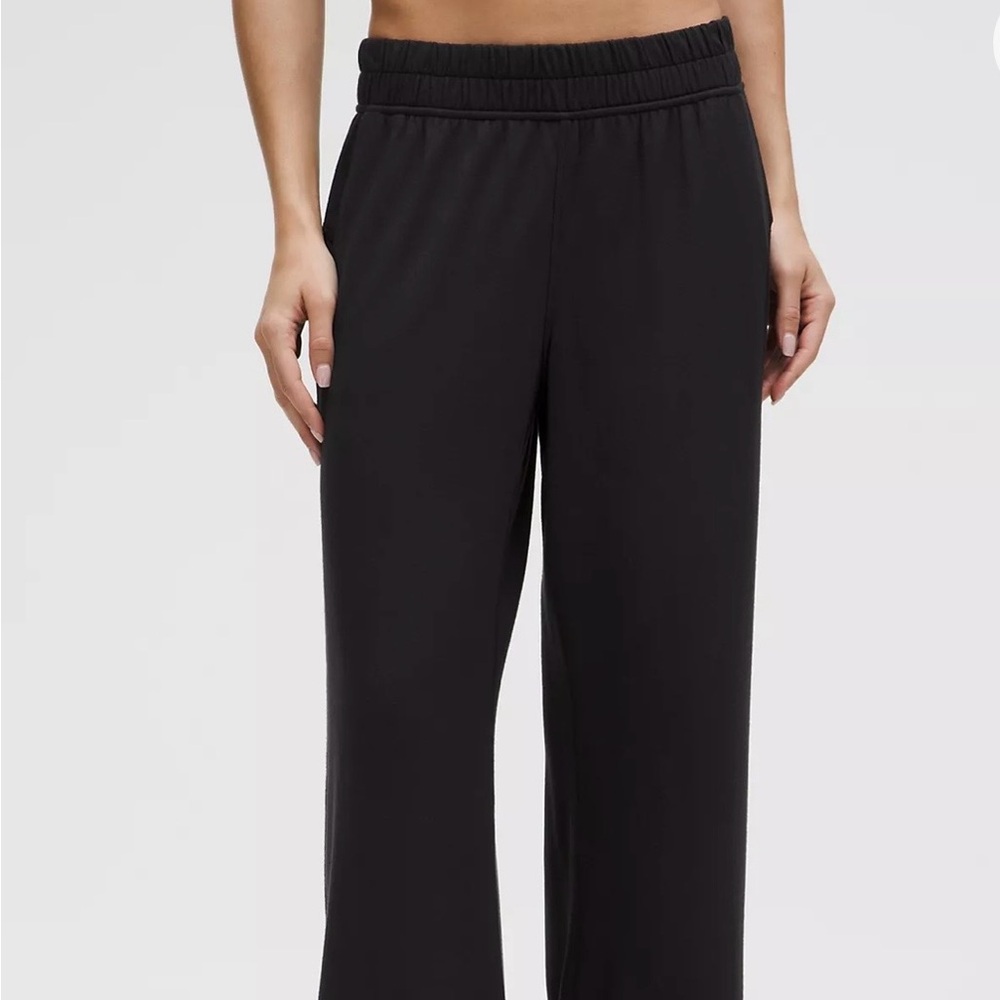 NEW Lululemon BeCalm Black Mid-Rise Wide-Leg Pant, S